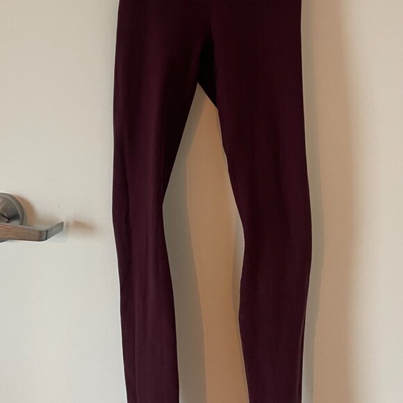 Lululemon Reversible Wunder Under Pant, Maroon, Size 6 - Picture 4 of 9